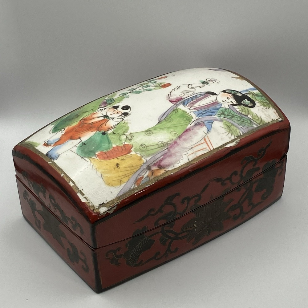 Vtg Chinese Domed Shard Box / Lacquered Wood Chest Porcelain Court Figure Inset